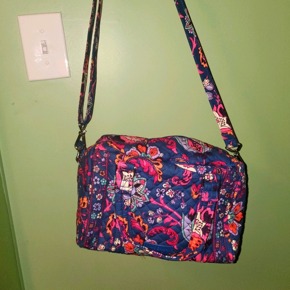 Vera Bradley Dragonfruit floral euc
